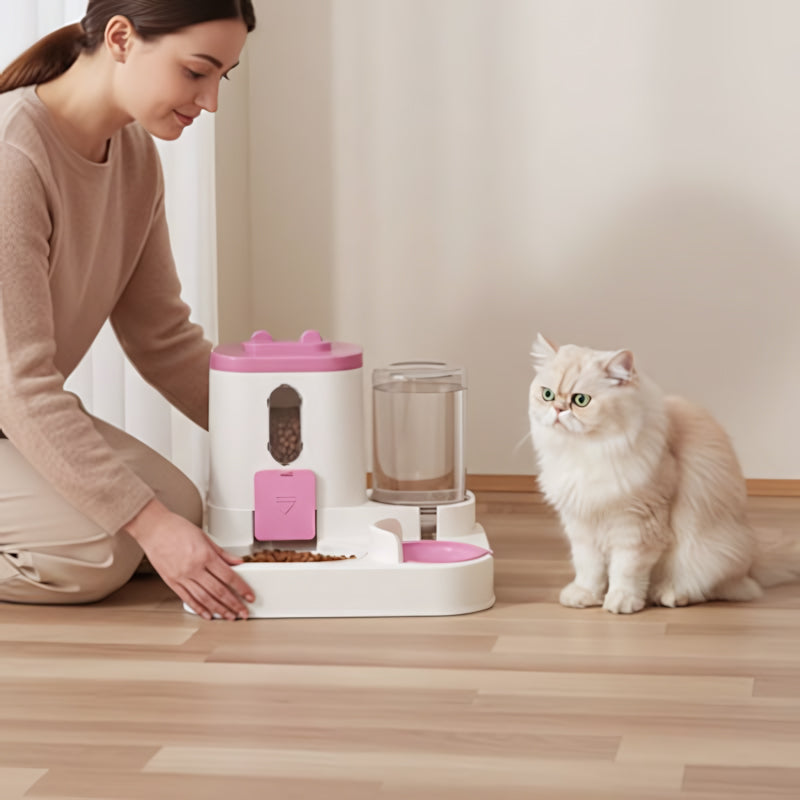 Distributeur automatique croquettes chat avec eau rose