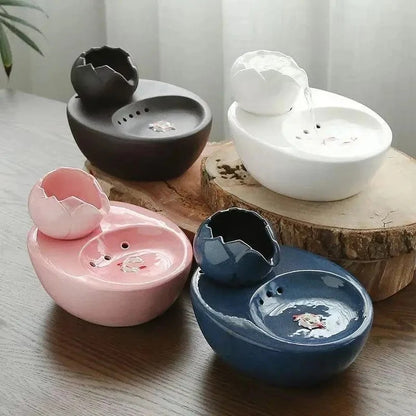 Fontaine a eau pour chat ceramique lotus et carpes koï MonChatLotusKoï quatre coloris