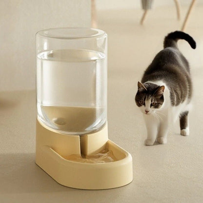 distributeur croquettes pour chat eau beige