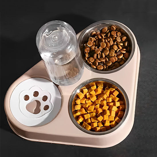 Gamelle pour chat MonChatTrianGama avec nourriture